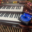 Lowrey SU630 Palladium organ - Organ Pianos